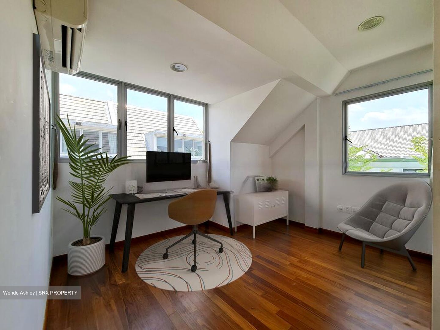 Charlton Residences (D19), Terrace #572092711